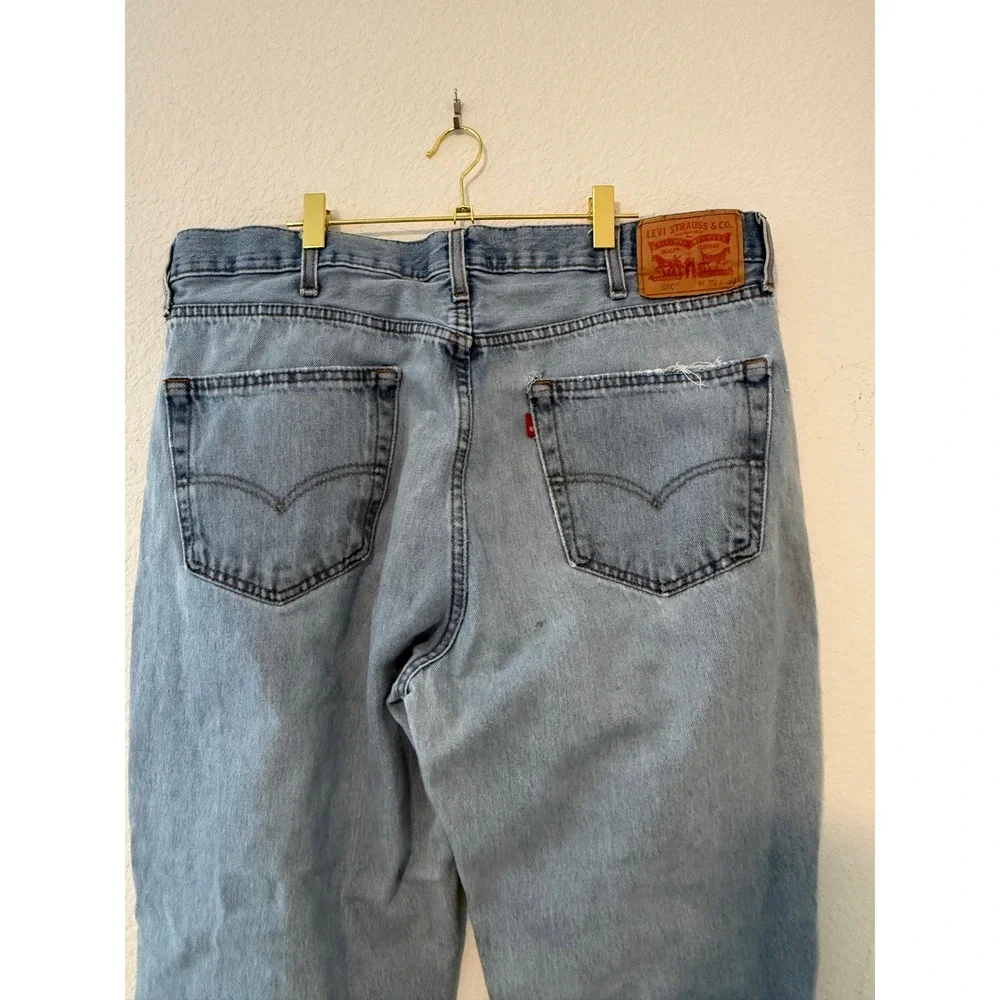 Levis 550 Relaxed Fit Tapered Leg Jeans Light Wash Denim Mens 38x30